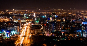 La colorida noche de Almaty